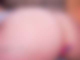 LauRoberts's Live Sex Cam Show
