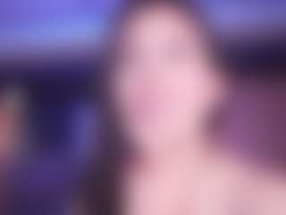 Live cam show with LauRoberts - Facial on Camsoda