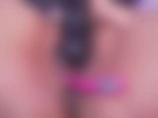 Live cam show with LauRoberts - Public BBW on CamSextacy
