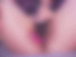 LauRoberts's Live Sex Cam Show