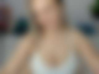 Live cam show with Mariellie - Cumshot on StripNow