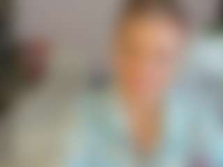 Live cam show with Mariellie - Mouth on TeamSkeetLive