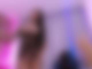 crystalevains's Live Sex Cam Show