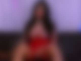 Live cam show with crystalevains - Black Hair on intimatelivegirls.com