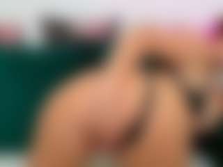 MollyMosley's Live Sex Cam Show