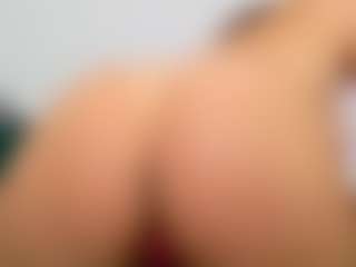 Live cam show with MollyMosley - Big Tits on camwithhim.com