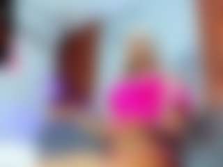 Live cam show with Ariann - Gray Eyes on Camsoda