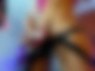 Live cam show with Ariann - Gray Eyes on Cam Slut