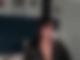 Live cam show with Georgina - Secretary on fapnchat