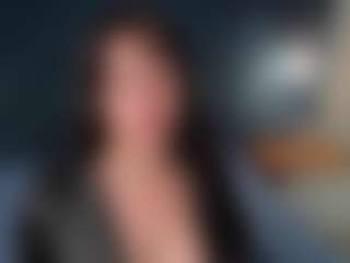 Live cam show with Georgina - Secretary on testsause.com