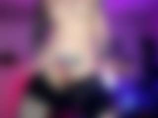 Iveystrigoi's Live Sex Cam Show