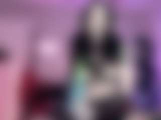 Iveystrigoi's Live Sex Cam Show