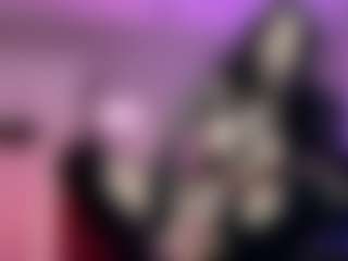 Iveystrigoi's Live Sex Cam Show