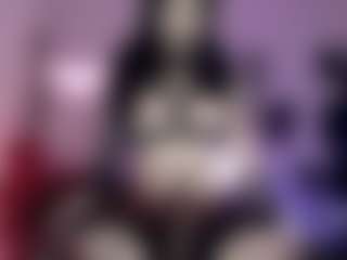 Iveystrigoi's Live Sex Cam Show