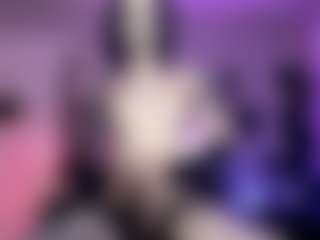 Iveystrigoi's Live Sex Cam Show