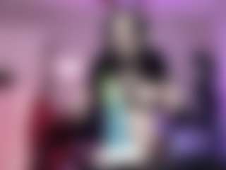 Iveystrigoi's Live Sex Cam Show