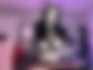 Iveystrigoi's Live Sex Cam Show