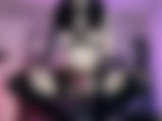 Iveystrigoi's Live Sex Cam Show