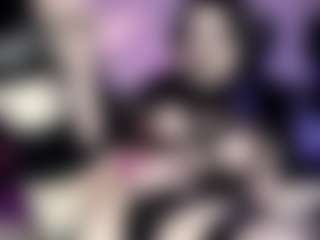 Iveystrigoi's Live Sex Cam Show