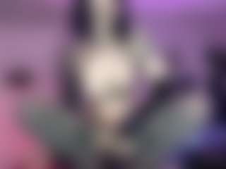 Iveystrigoi's Live Sex Cam Show