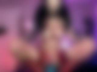 Iveystrigoi's Live Sex Cam Show