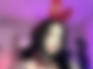 Iveystrigoi's Live Sex Cam Show