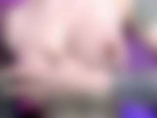 Iveystrigoi's Live Sex Cam Show