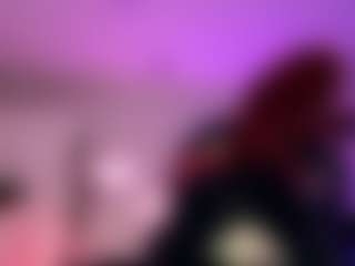 Iveystrigoi's Live Sex Cam Show