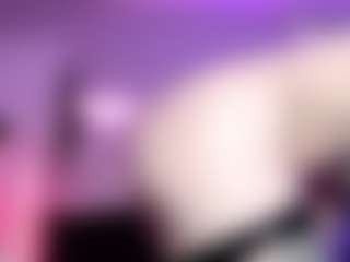 Iveystrigoi's Live Sex Cam Show