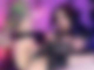 Iveystrigoi's Live Sex Cam Show