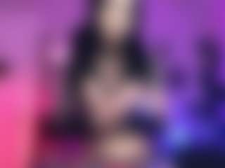 Iveystrigoi's Live Sex Cam Show