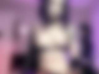 Iveystrigoi's Live Sex Cam Show