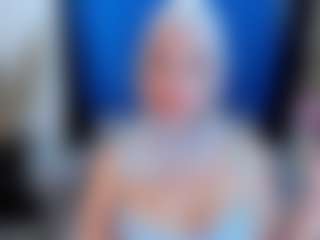 Live cam show with SofiaaRivera - Average on AdultVida.com