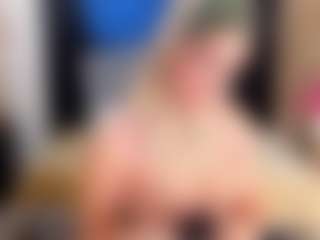 Live cam show with SofiaaRivera - Flashing on Gym Cam Girls