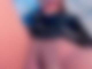 Live cam show with camiRouxx - Brown Eyes on slutload