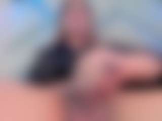 Live cam show with camiRouxx - Self Suck on Camsoda