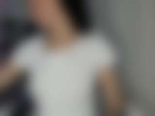 Live cam show with Debbie-Vanleer - Tongue on Milfs Live