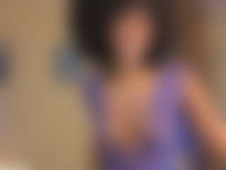 Cosmic-brunette's Live Sex Cam Show