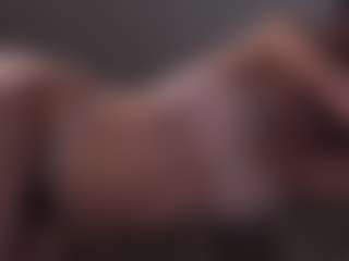 Live cam show with EleneEves - Trimmed Asian on Uber Horny