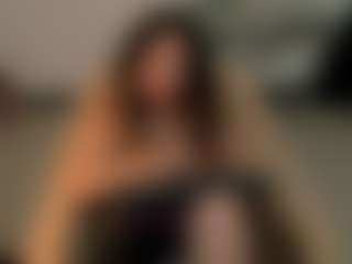 Live cam show with GIGISTEPHANS - Camel Toe on Dolls Live