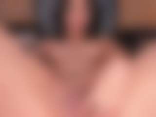 Live cam show with MiaLaurence - Thin on nudelive.tv