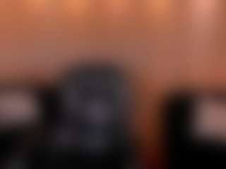Live cam show with MiaLaurence - Thin on Dare Cams