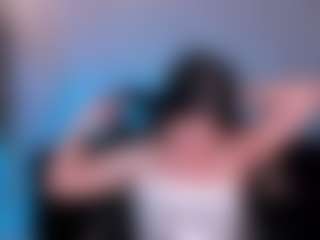 MiaLaurence's Live Sex Cam Show