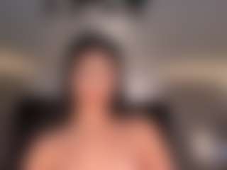 Live cam show with MiaLaurence - Nipple Piercings on boobsie.com