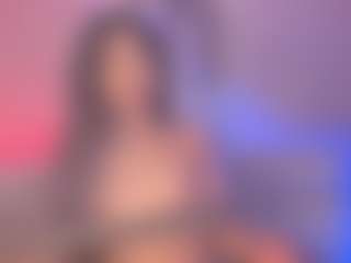 Live cam show with MiaLaurence - Nipple Piercings on x69.live