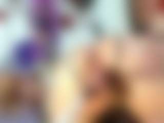 Live cam show with Yashira-Lennis - Double Penetration on SxyPornLive