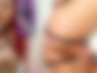 Live cam show with Yashira-Lennis - Athletic Middle Aged on Camsoda