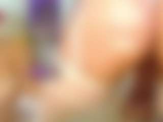 Live cam show with Yashira-Lennis - Mature on live18s.com