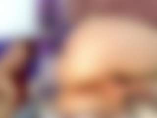 Live cam show with Yashira-Lennis - Athletic Middle Aged on Camversity