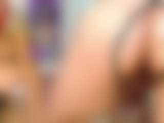 Live cam show with Yashira-Lennis - Red Hair Middle Aged on CamSodaAdn